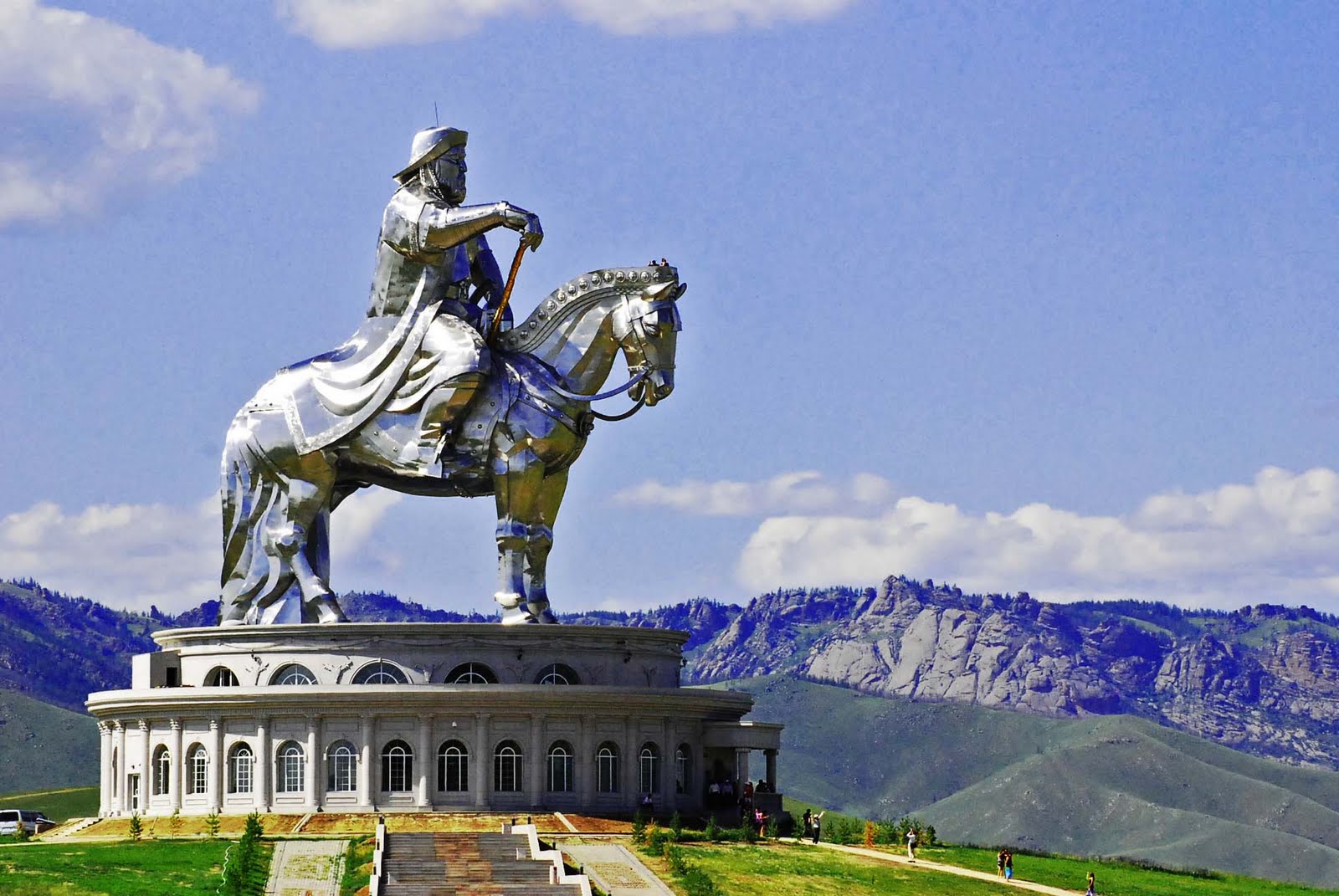 Genghis Khan statue complex, Tsonjin Boldog