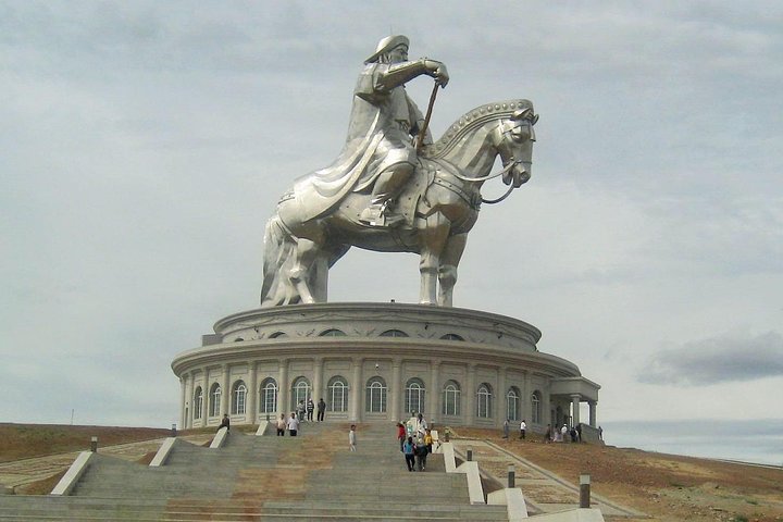 Chinggis Khan Statue, Tsonjin Boldog