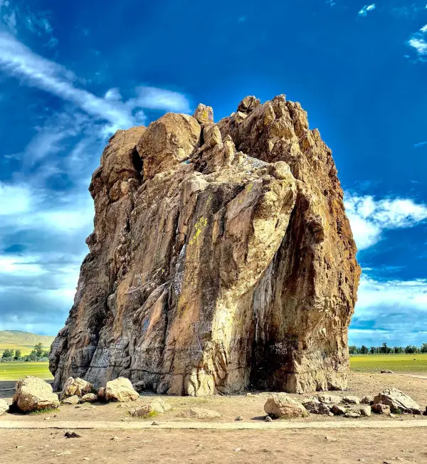 Taikhar Rock (Tsaikhar Stone)